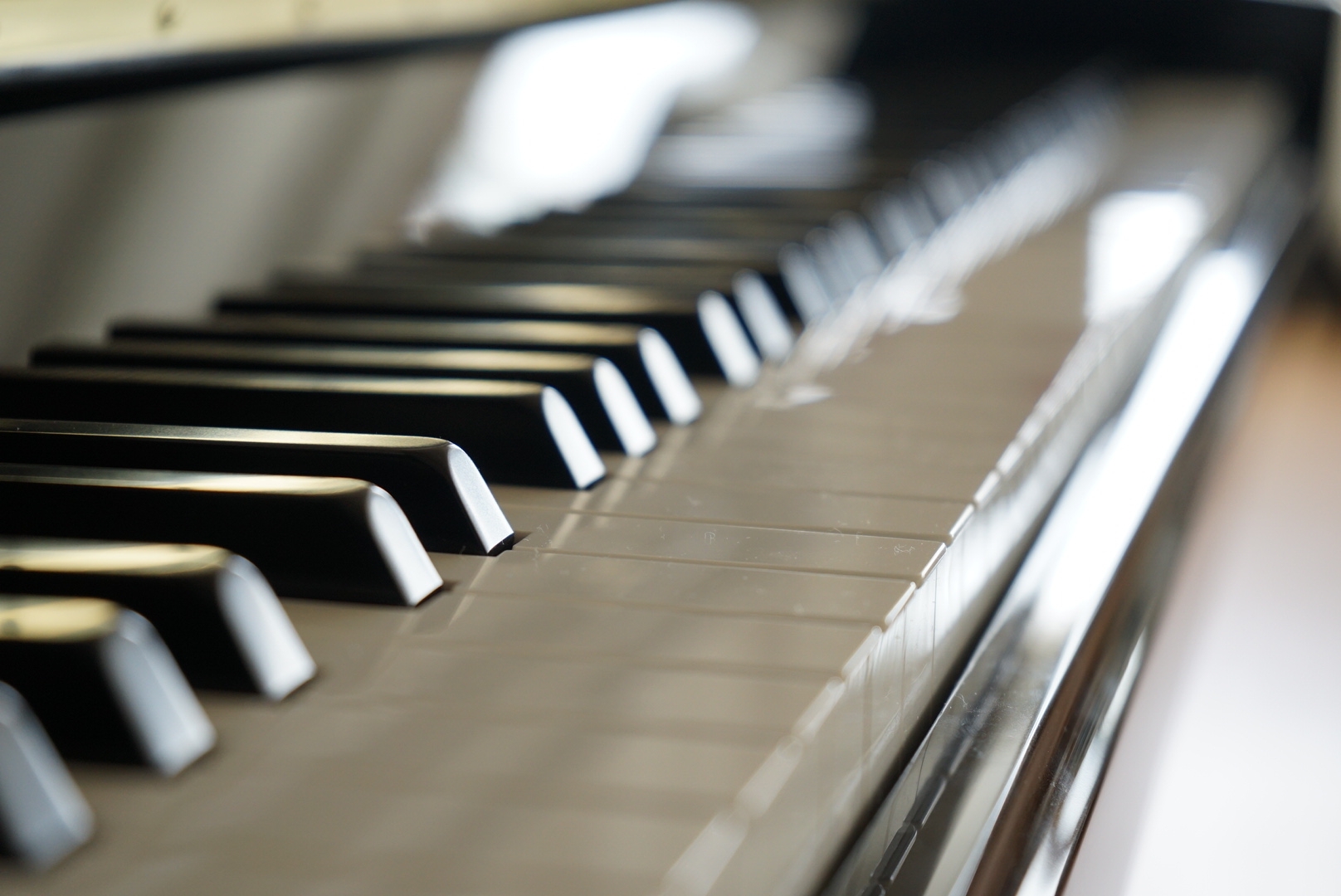 ピアノは脳を育てる楽器？！